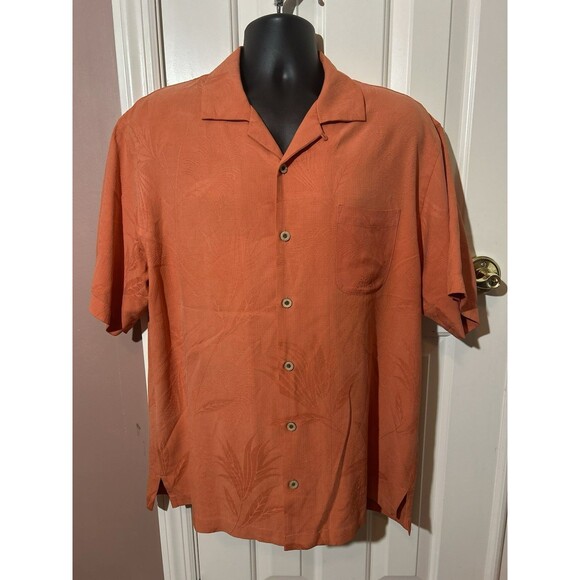 Tommy Bahama Button Up Shirt Mens Large Peach Embedded Leaf Design 100% Silk - Picture 2 of 8